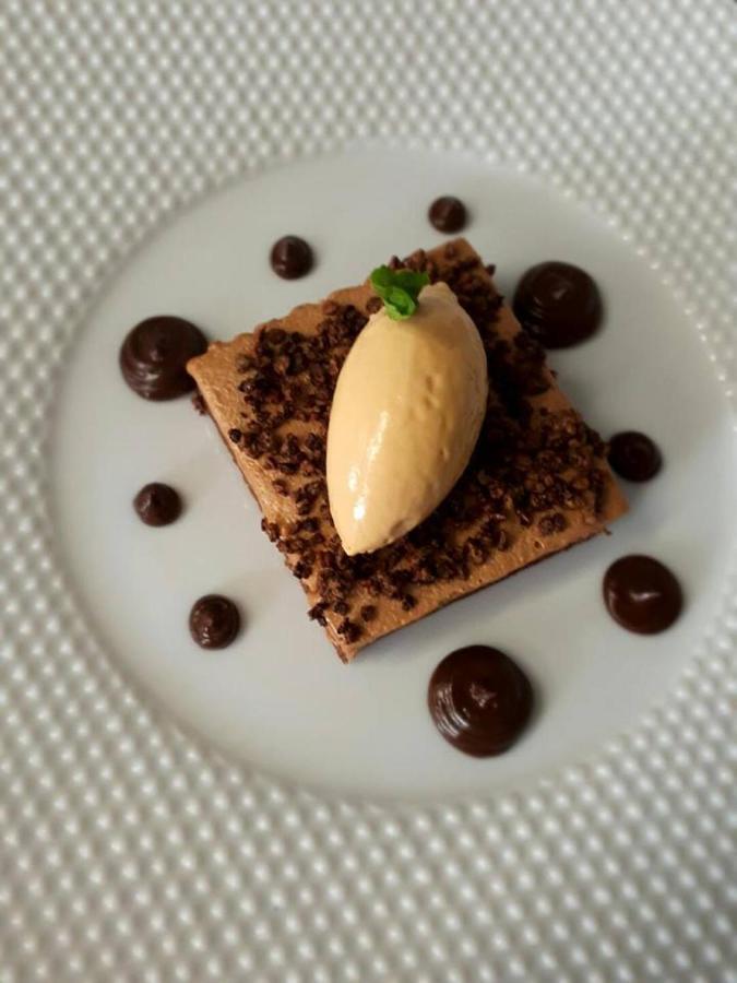 Saveurs De L'Abbaye Hotel Сент Екстериор снимка